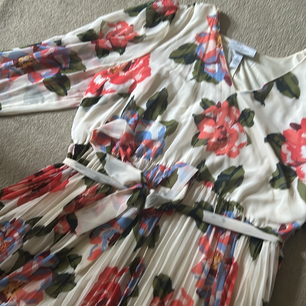 Spring brunch dress - Picture 3 of 7